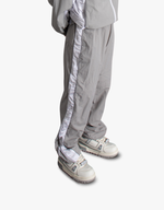 PANTALONES DE NYLON [GRIS] thumbnail