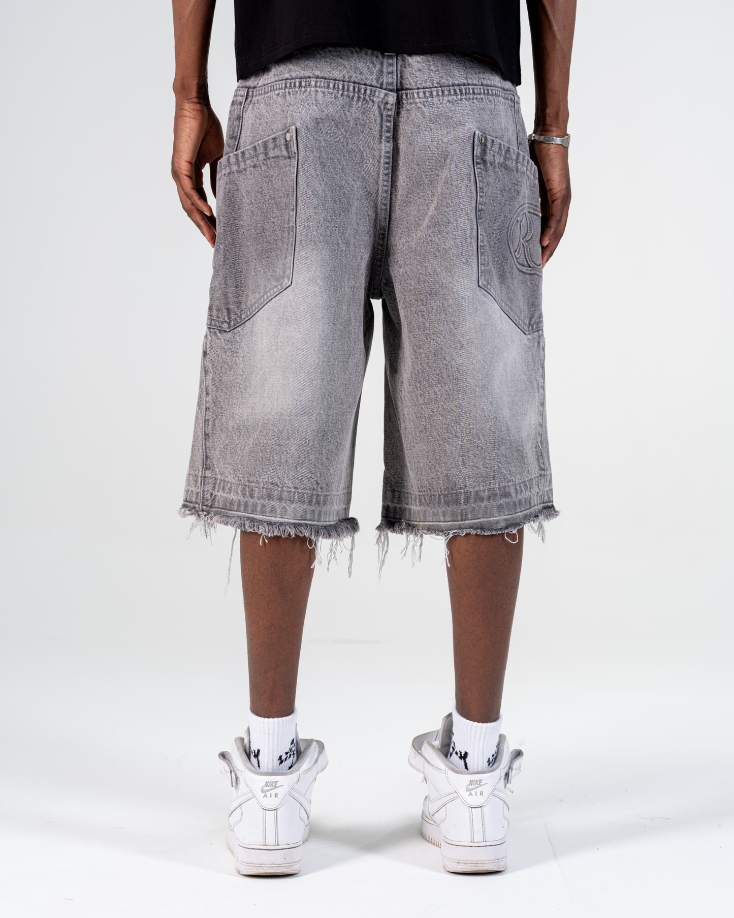 RIPPED BAGGY JORTS [GRIS]
