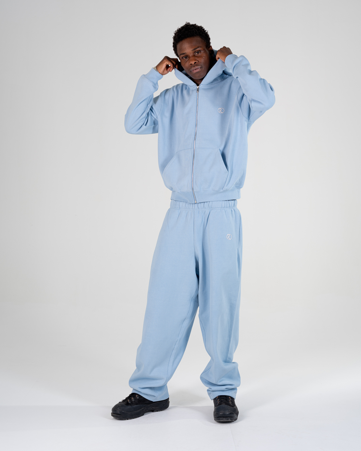SWEAT ZIPPÉ [BABY BLUE]