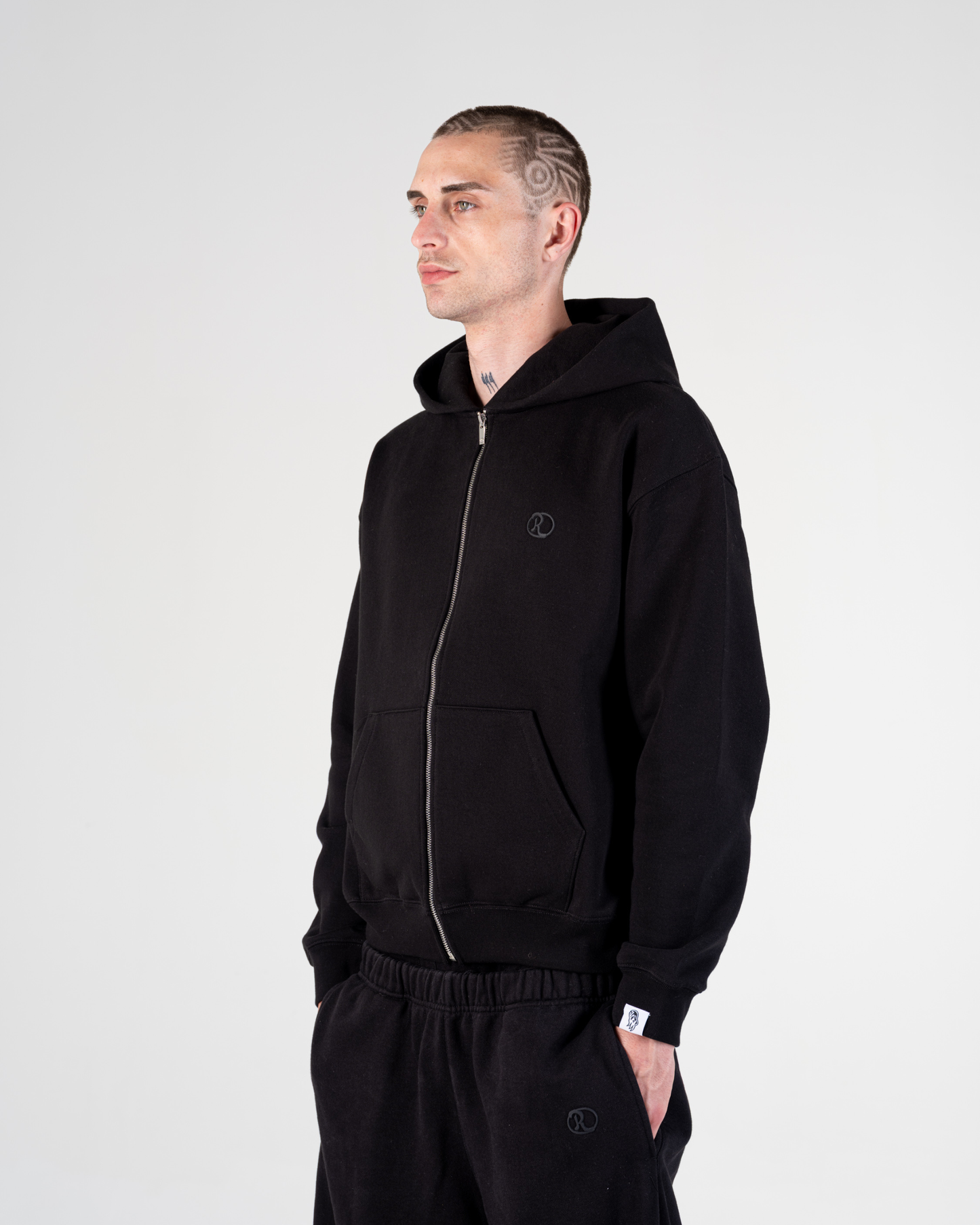 ZIP UP HOODIE [BLACK]