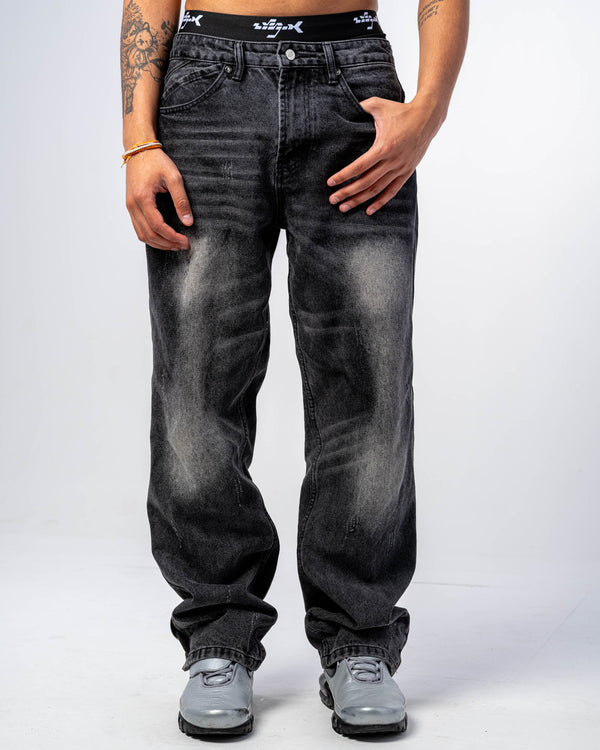 JEANS FLARE FIT CON ZIP [NERO]